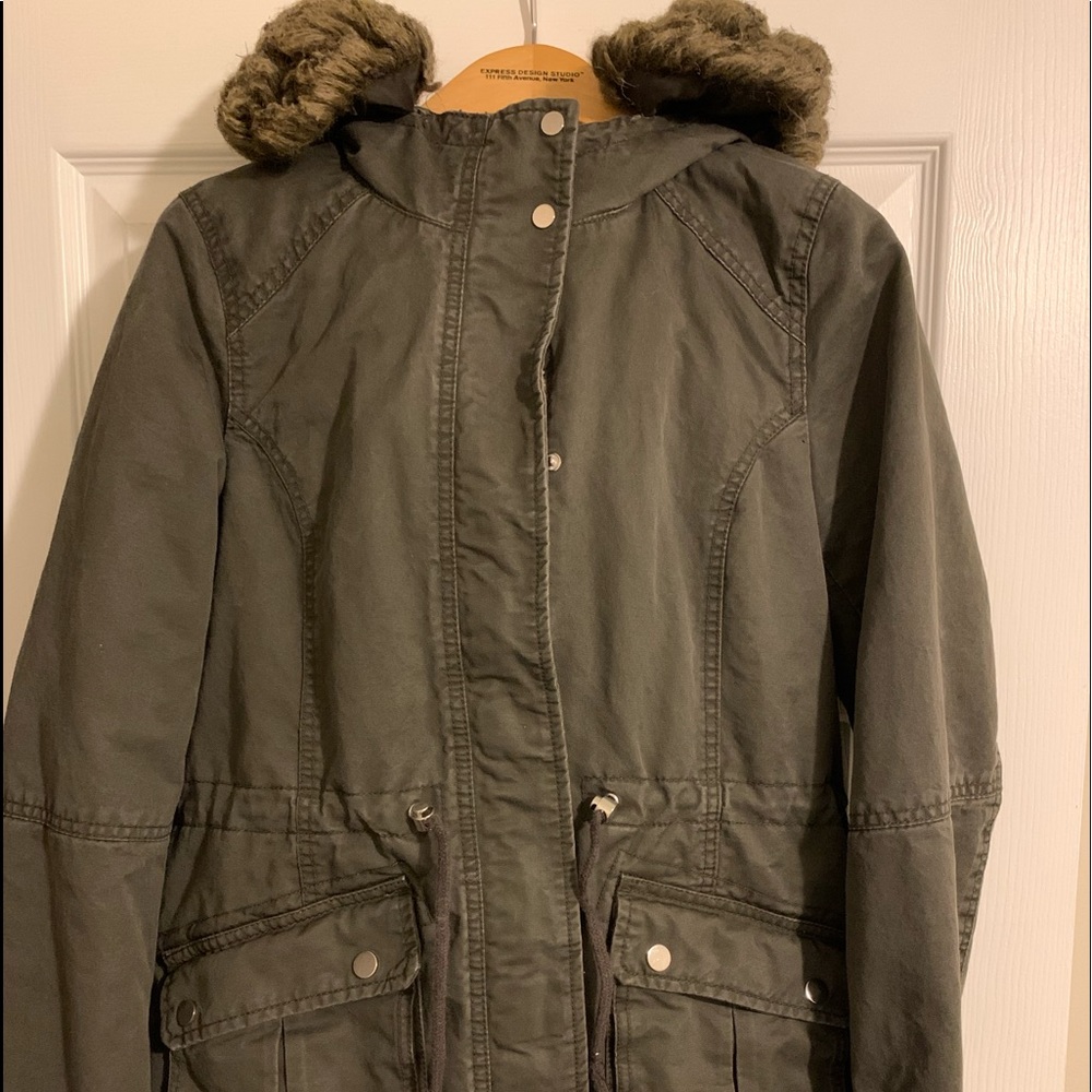 Hooded parka in khaki  / great condition